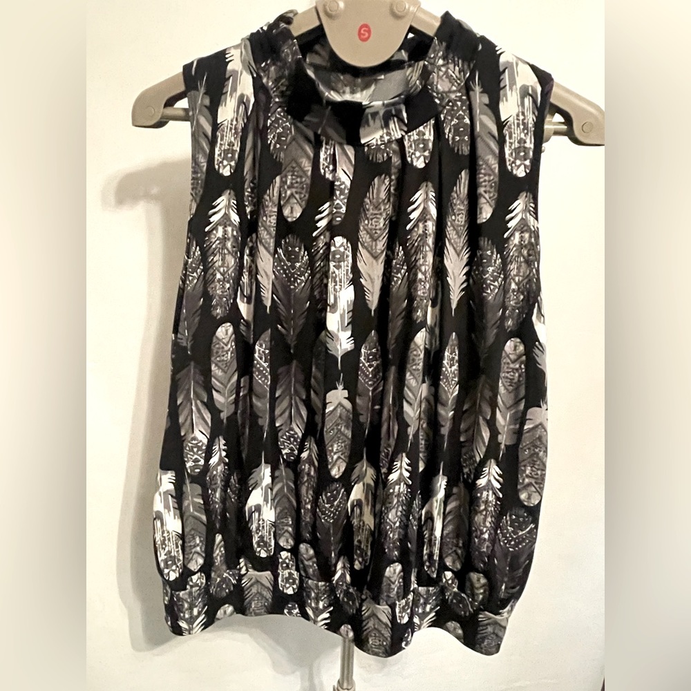 Brand: Riah. Size XL Soft cotton blend dress top. Great condition!